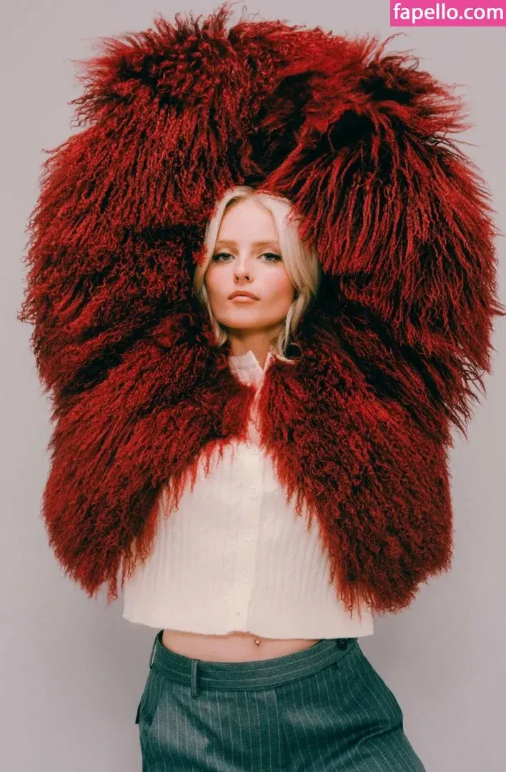 Millie Gibson Onlyfans Photo Gallery 