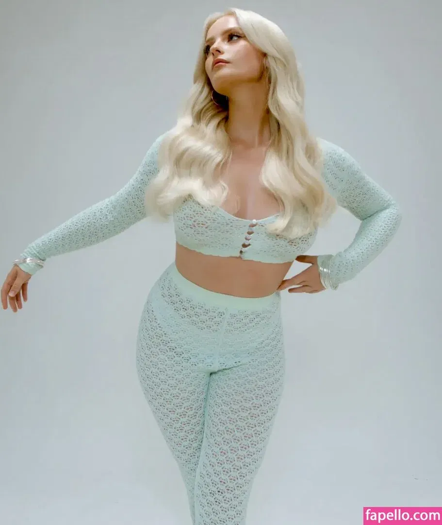 Millie Gibson Onlyfans Photo Gallery 