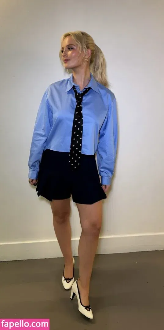 Millie Gibson Onlyfans Photo Gallery 