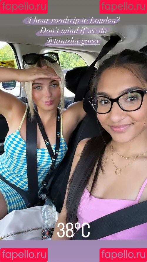 Millie Gibson Onlyfans Photo Gallery 