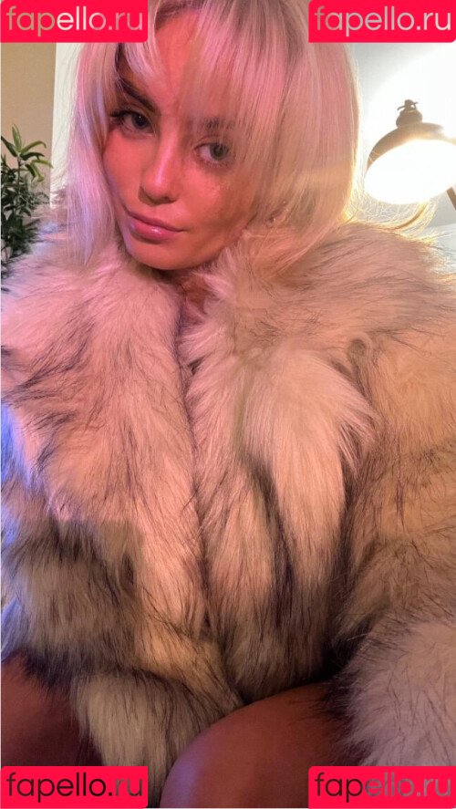 Millie Gibson Onlyfans Photo Gallery 