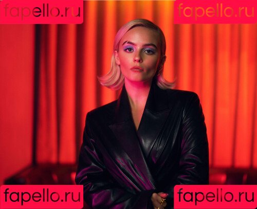 Millie Gibson Onlyfans Photo Gallery 