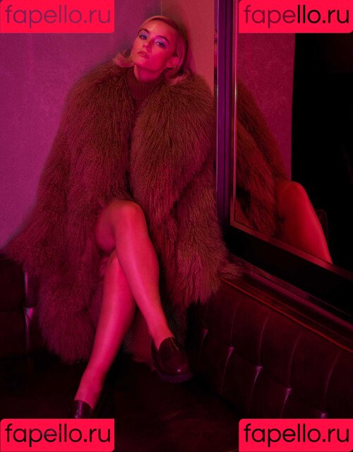 Millie Gibson Onlyfans Photo Gallery 