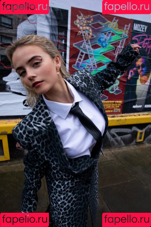 Millie Gibson Onlyfans Photo Gallery 