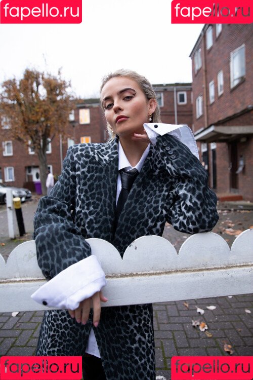 Millie Gibson Onlyfans Photo Gallery 