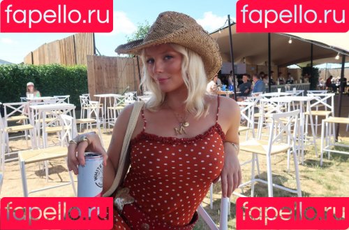 Millie Gibson Onlyfans Photo Gallery 