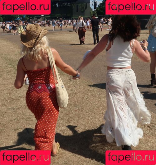 Millie Gibson Onlyfans Photo Gallery 