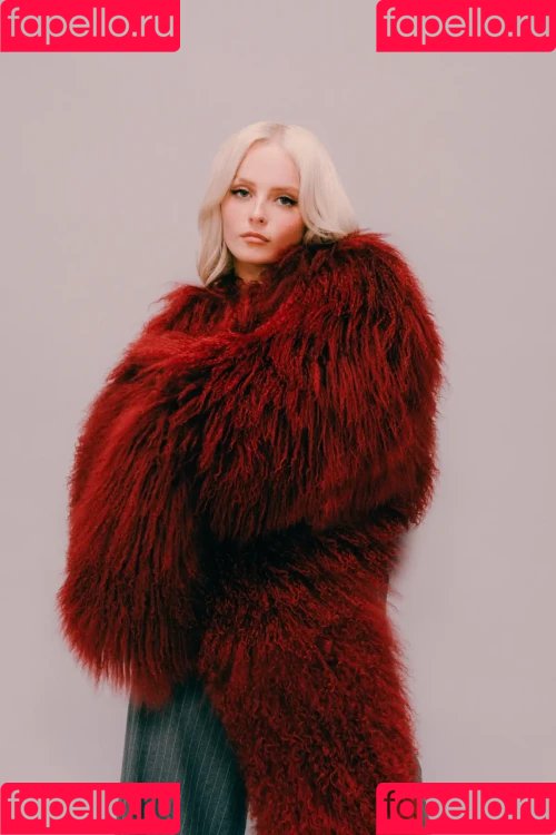 Millie Gibson Onlyfans Photo Gallery 