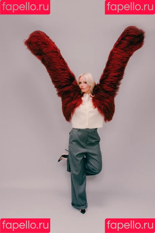 Millie Gibson Onlyfans Photo Gallery 