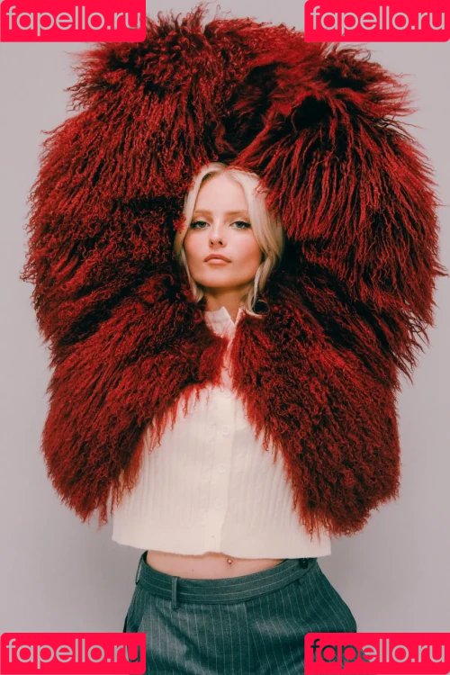 Millie Gibson Onlyfans Photo Gallery 