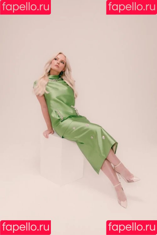 Millie Gibson Onlyfans Photo Gallery 