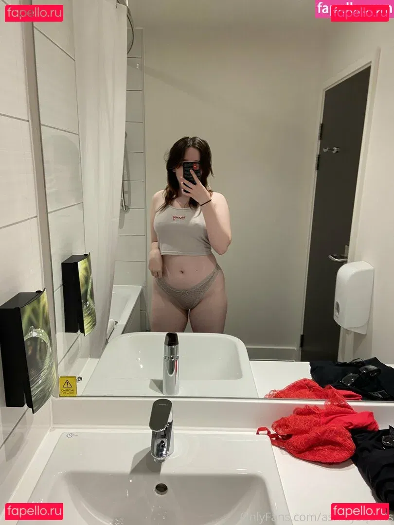 ashleysquirts Onlyfans Photo Gallery 