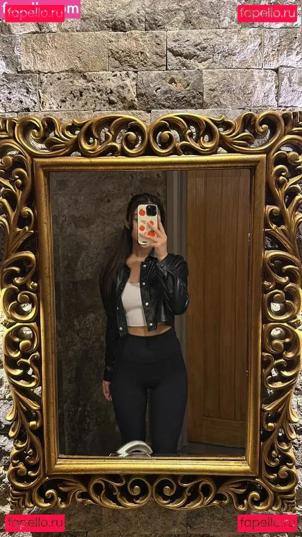 Karagii Onlyfans Photo Gallery 