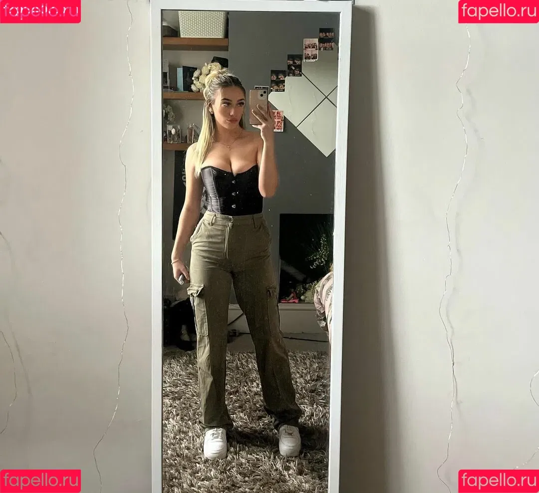Grace Baker Onlyfans Photo Gallery 