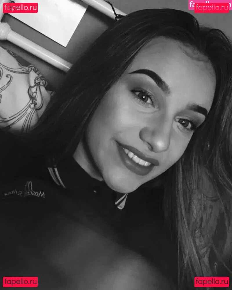 Grace Baker Onlyfans Photo Gallery 