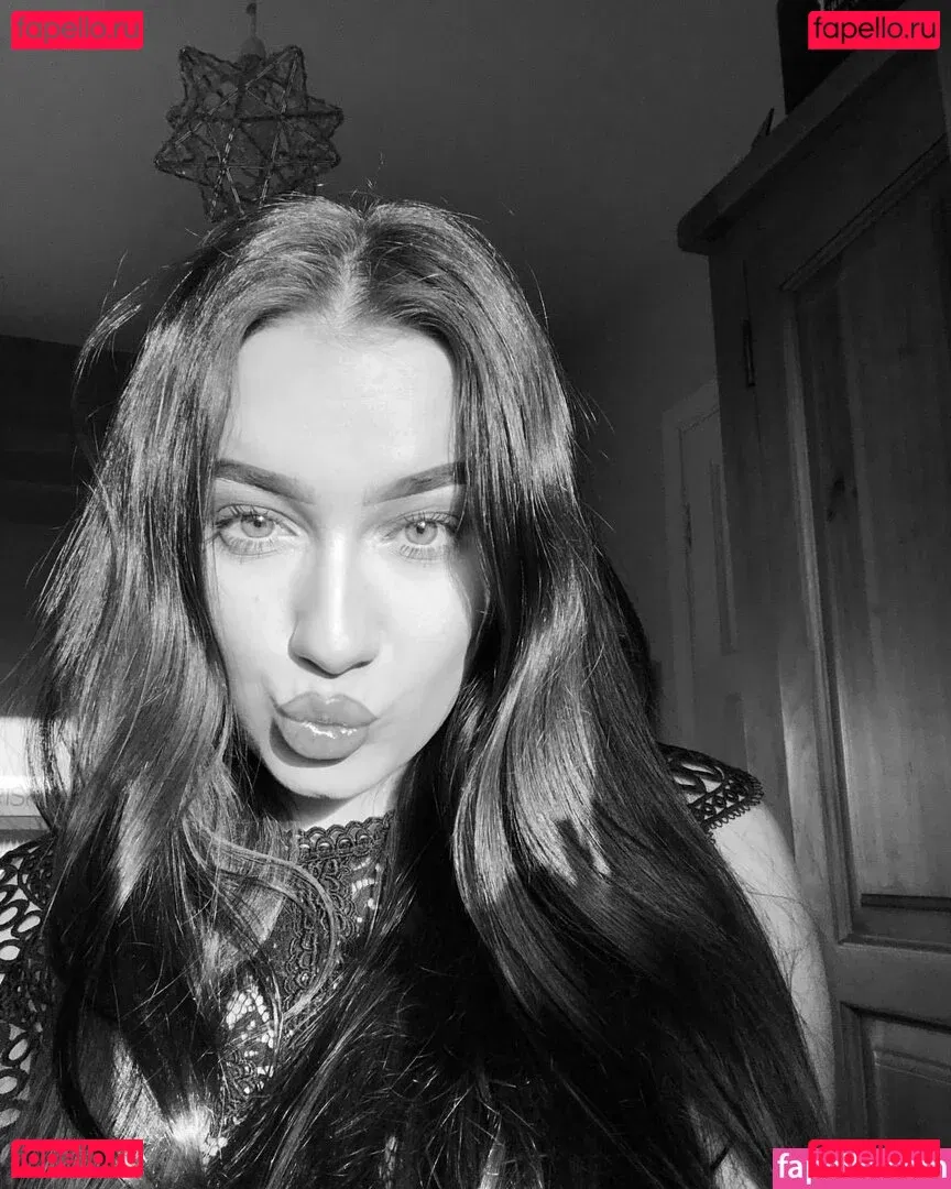 Grace Baker Onlyfans Photo Gallery 