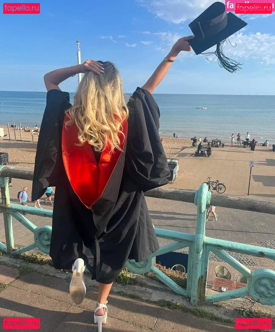 Grace Baker Onlyfans Photo Gallery 