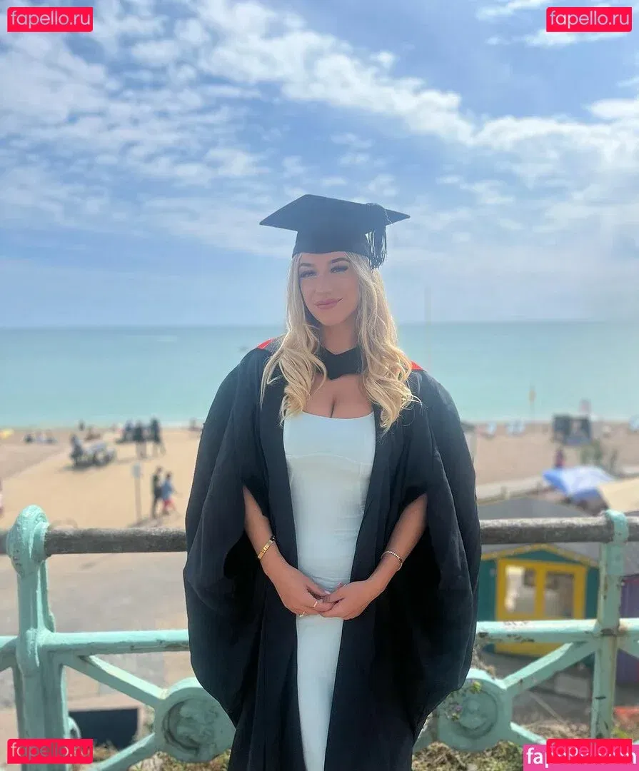 Grace Baker Onlyfans Photo Gallery 