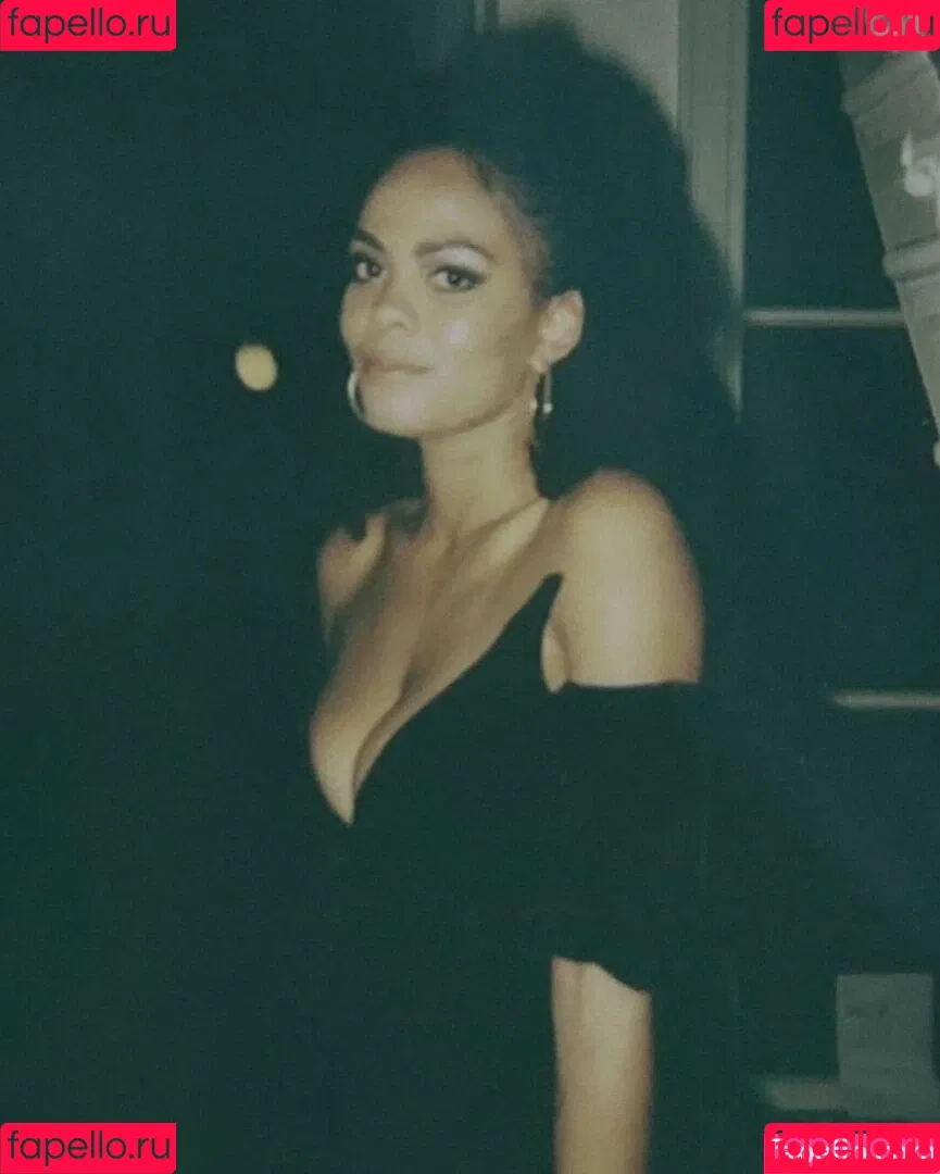 Dzifa Kusenuh Onlyfans Photo Gallery 