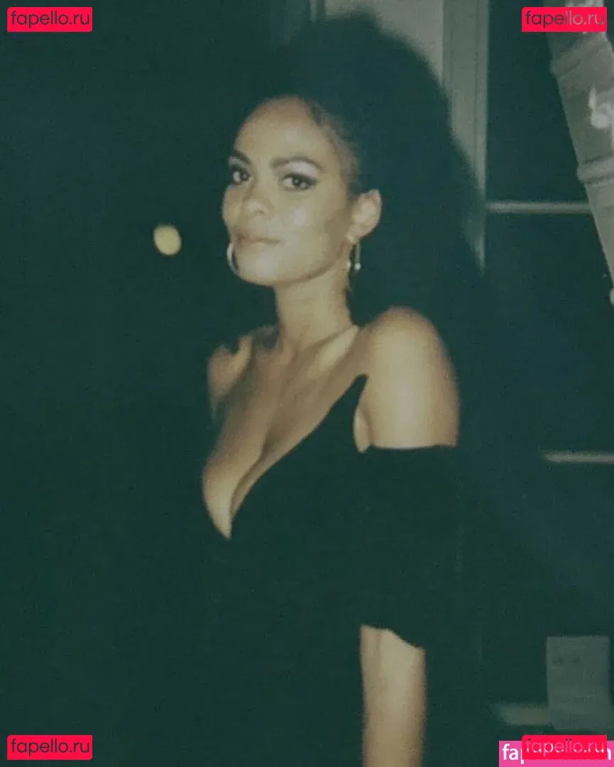 Dzifa Kusenuh Onlyfans Photo Gallery 