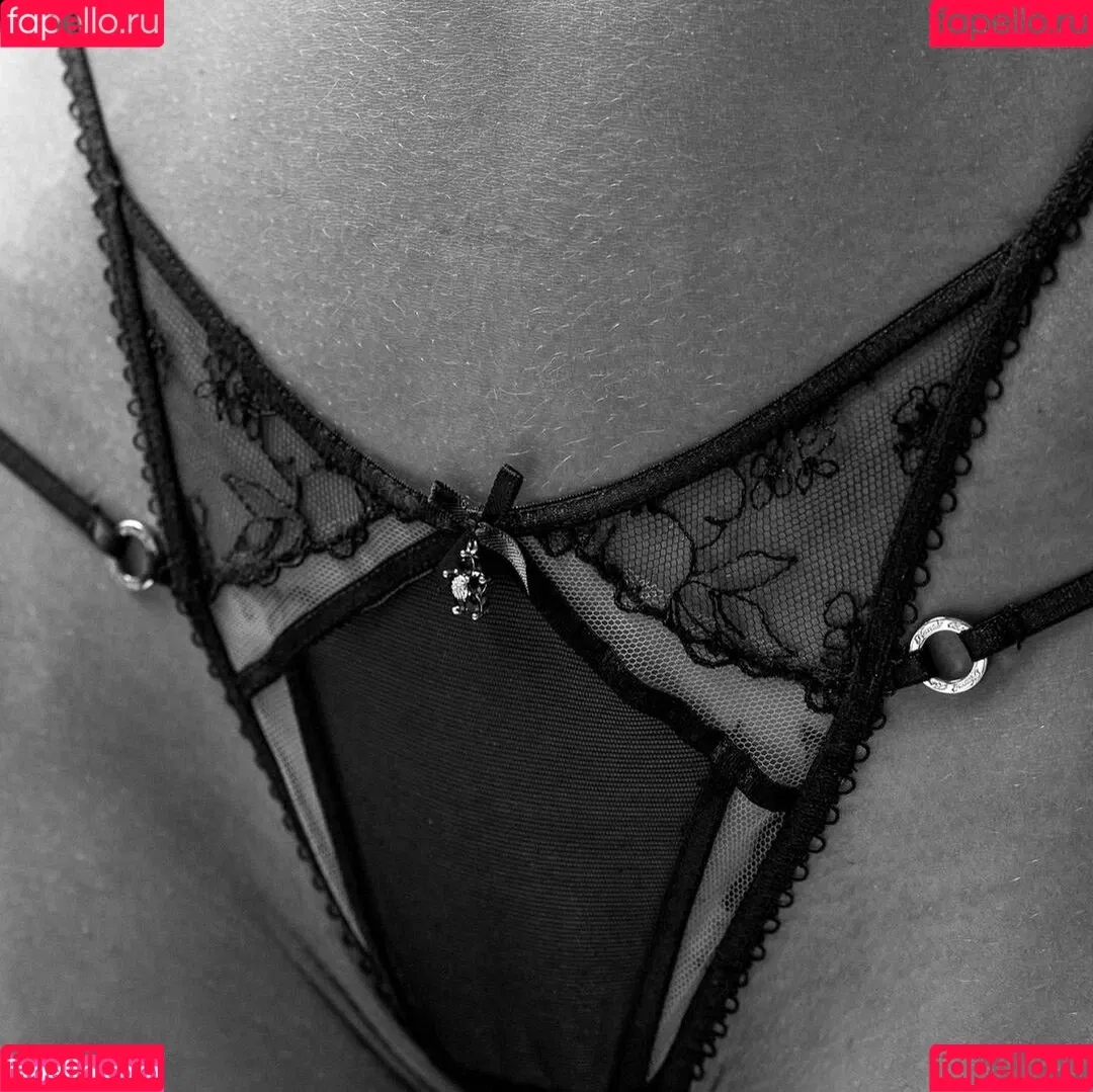 Debbie St Pierre Onlyfans Photo Gallery 