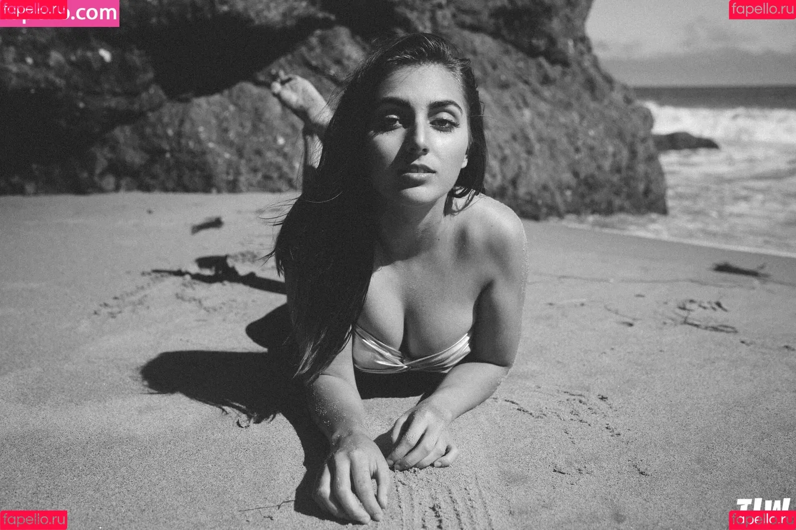 Emelia Hartford Onlyfans Photo Gallery 
