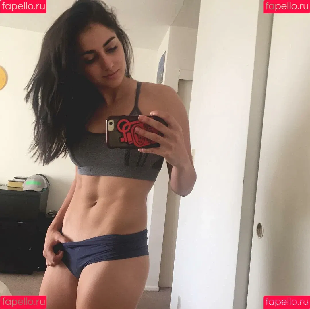 Emelia Hartford Onlyfans Photo Gallery 