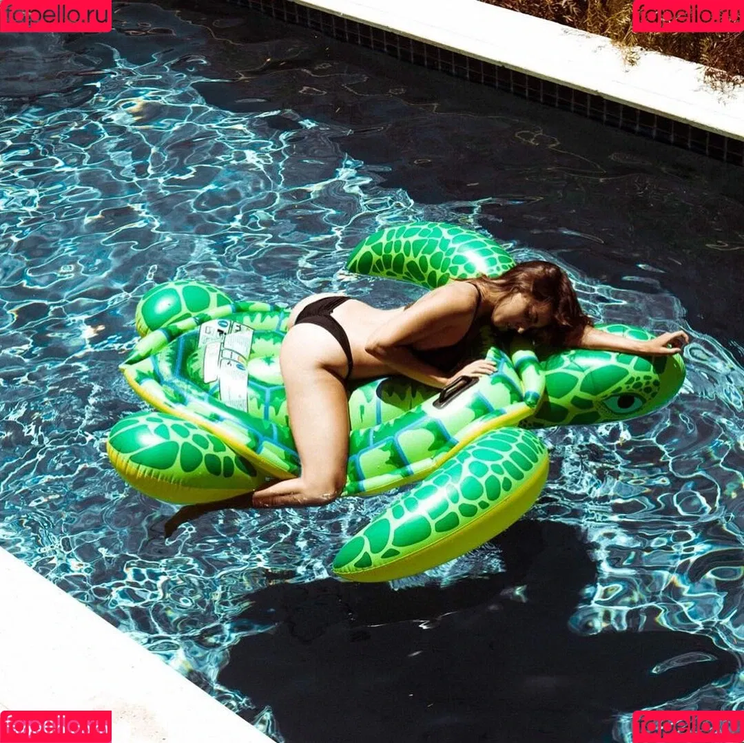 Emelia Hartford Onlyfans Photo Gallery 