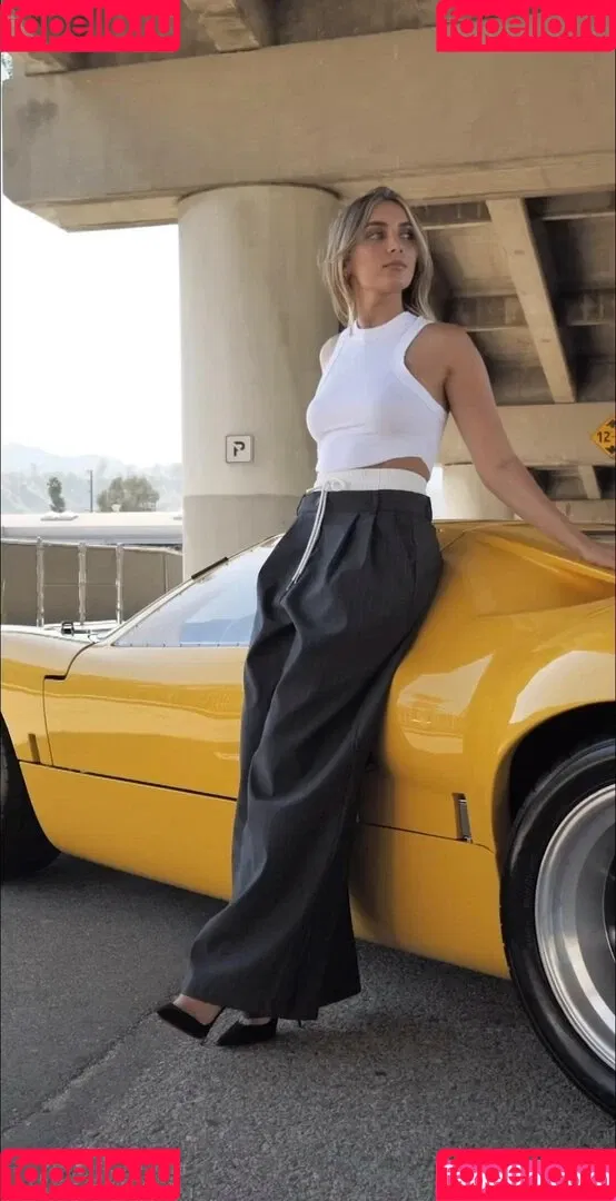 Emelia Hartford Onlyfans Photo Gallery 