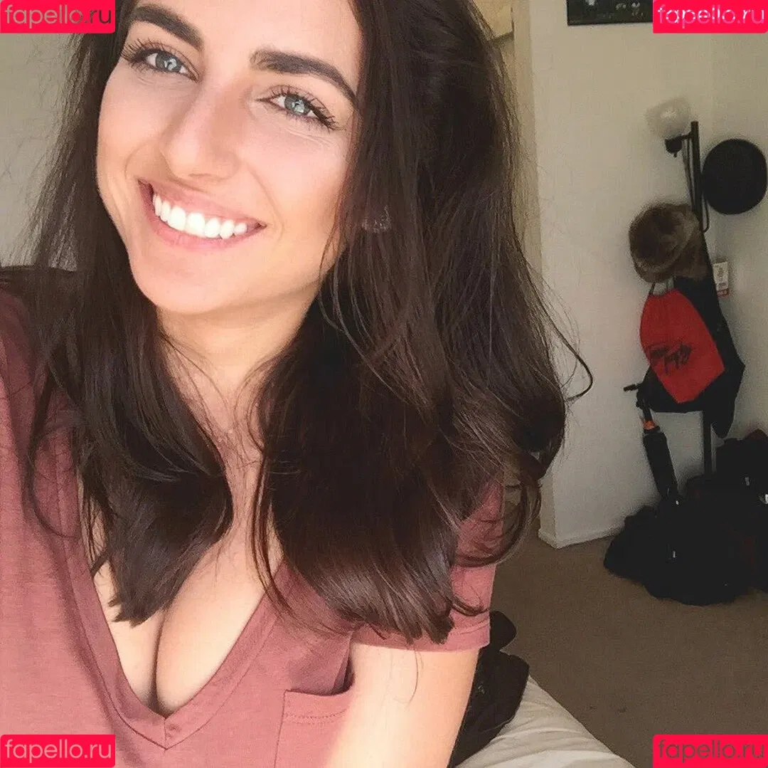 Emelia Hartford Onlyfans Photo Gallery 