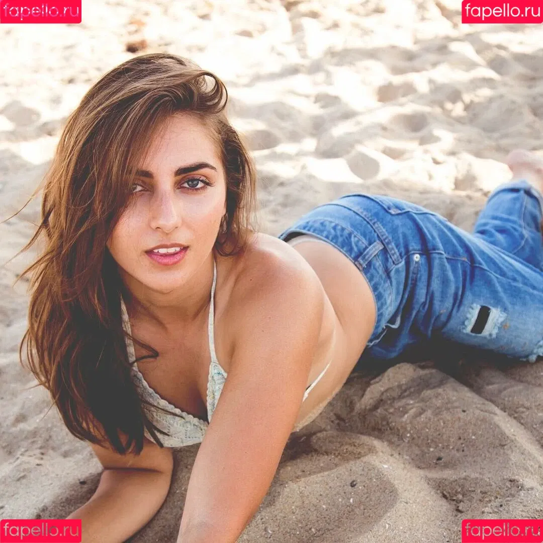 Emelia Hartford Onlyfans Photo Gallery 