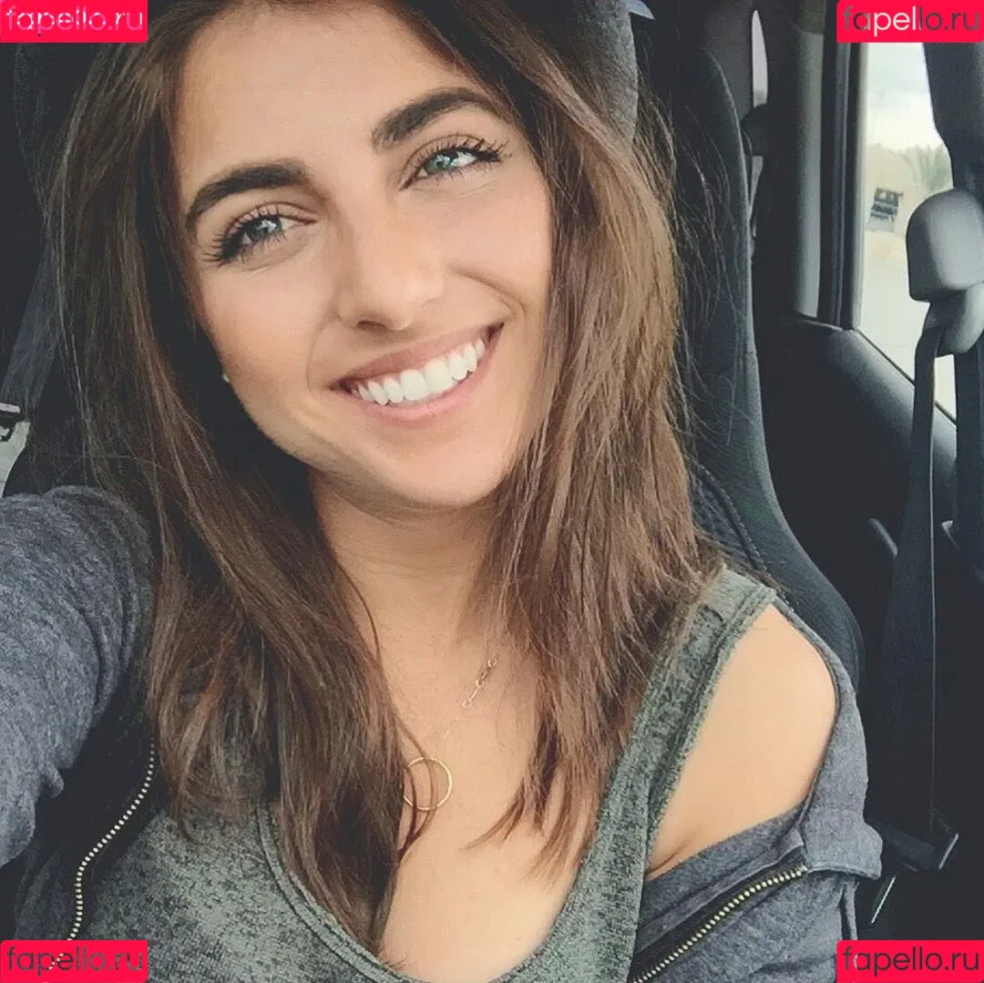 Emelia Hartford Onlyfans Photo Gallery 