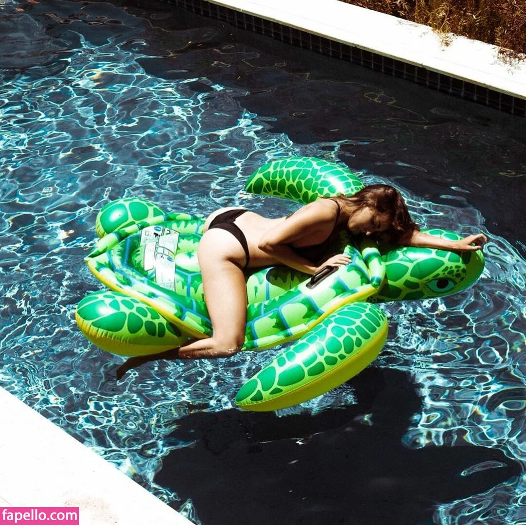 Emelia Hartford Onlyfans Photo Gallery 