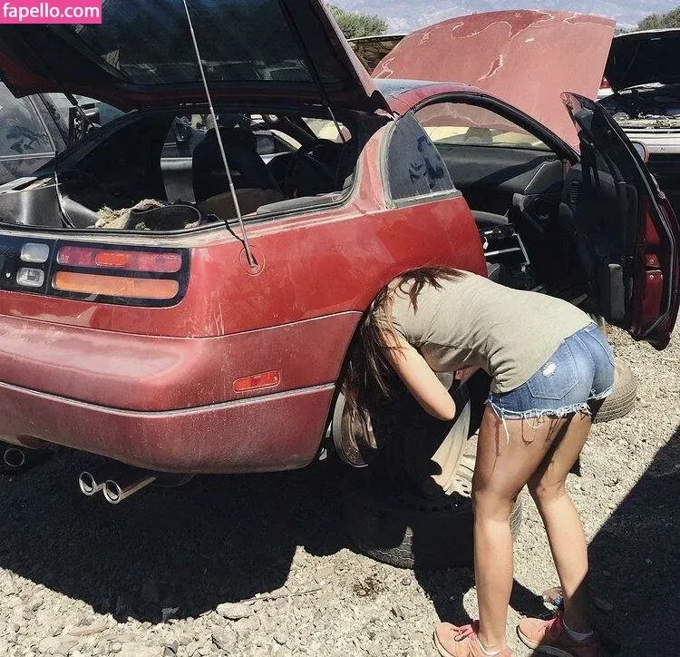 Emelia Hartford Onlyfans Photo Gallery 