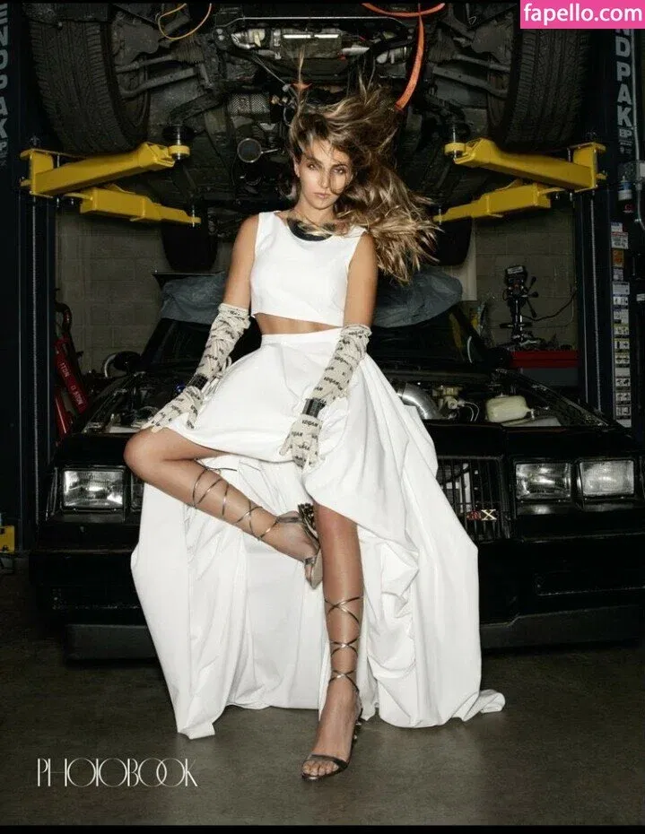 Emelia Hartford Onlyfans Photo Gallery 