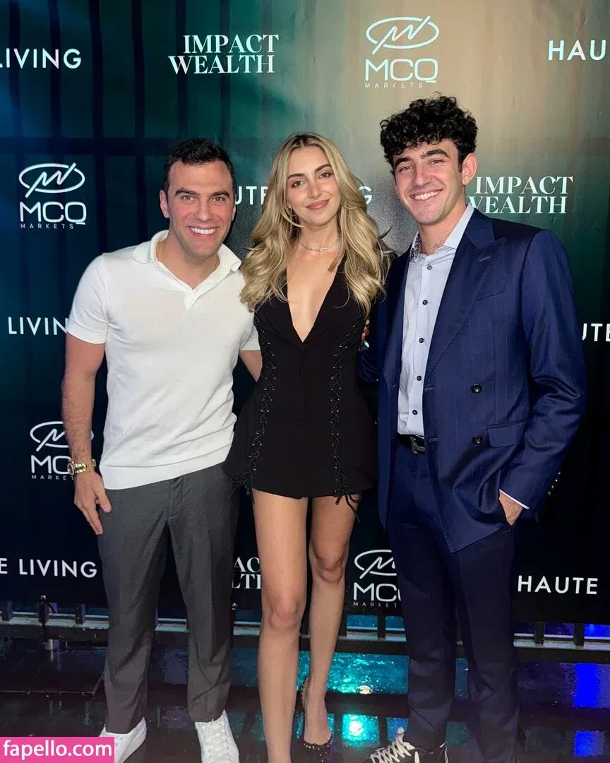 Emelia Hartford Onlyfans Photo Gallery 