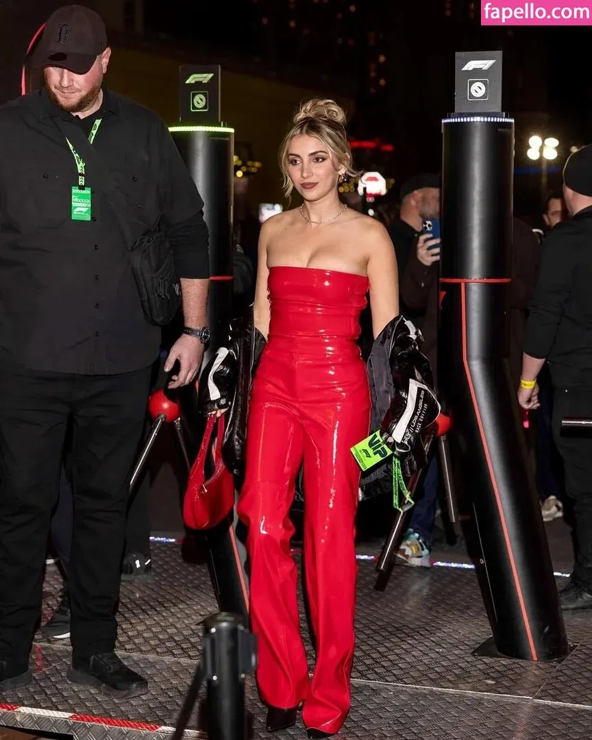 Emelia Hartford Onlyfans Photo Gallery 