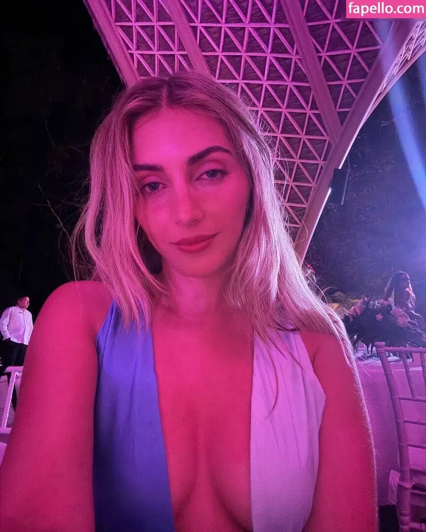 Emelia Hartford Onlyfans Photo Gallery 