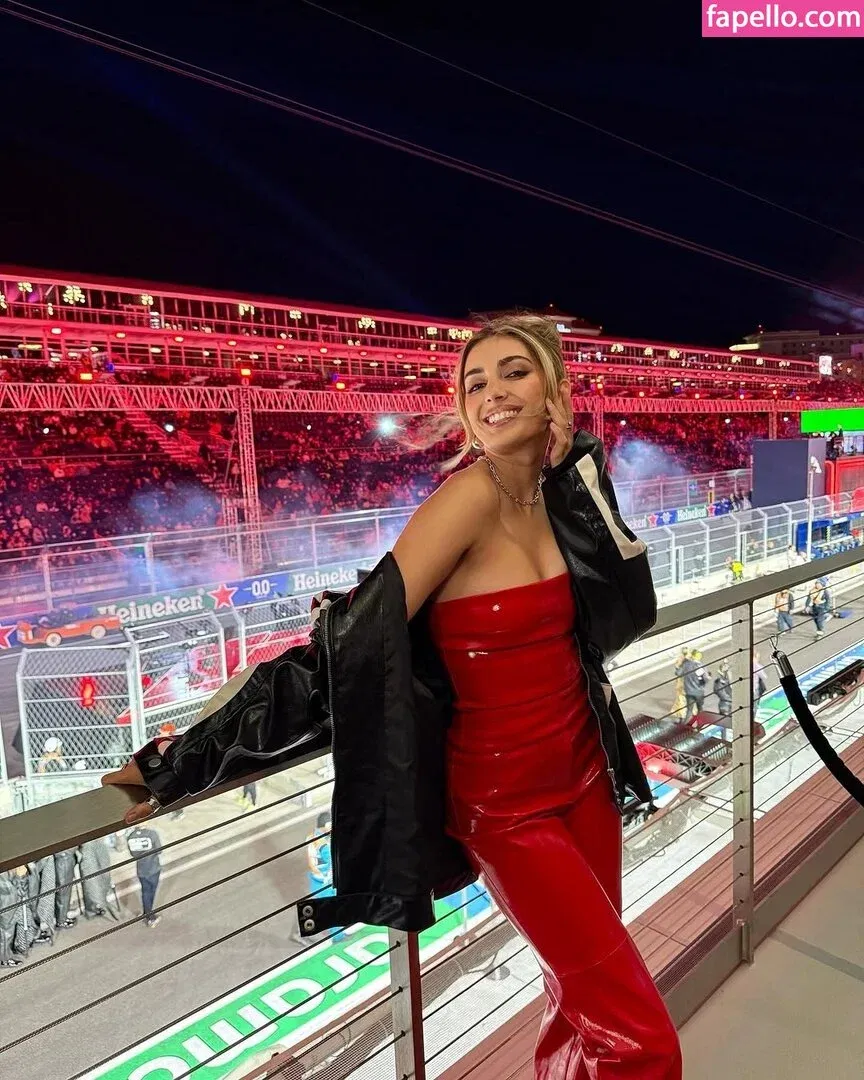 Emelia Hartford Onlyfans Photo Gallery 