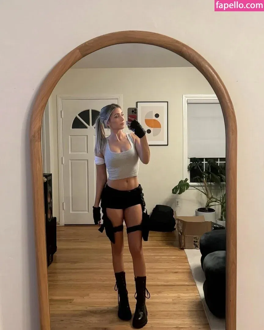 Emelia Hartford Onlyfans Photo Gallery 