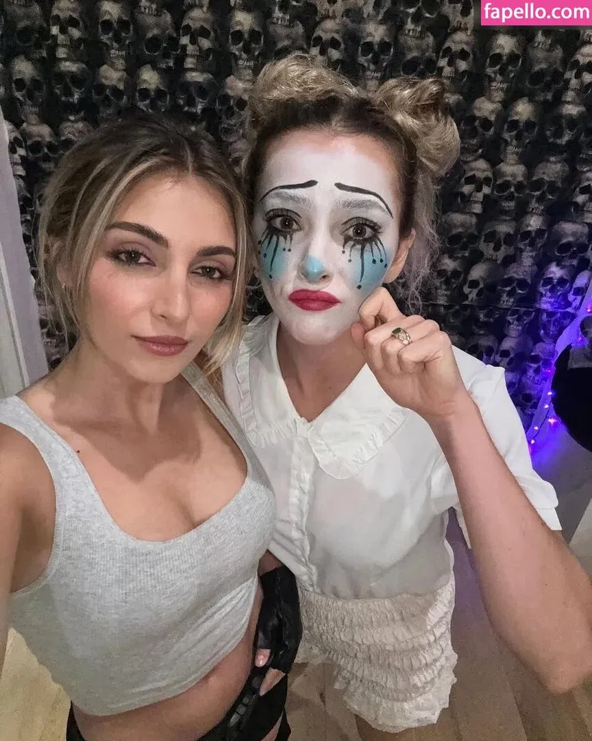 Emelia Hartford Onlyfans Photo Gallery 