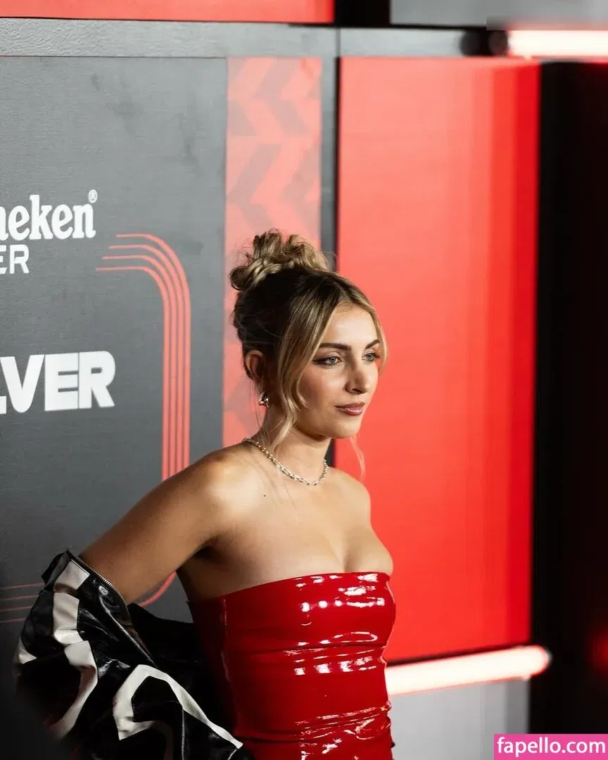 Emelia Hartford Onlyfans Photo Gallery 