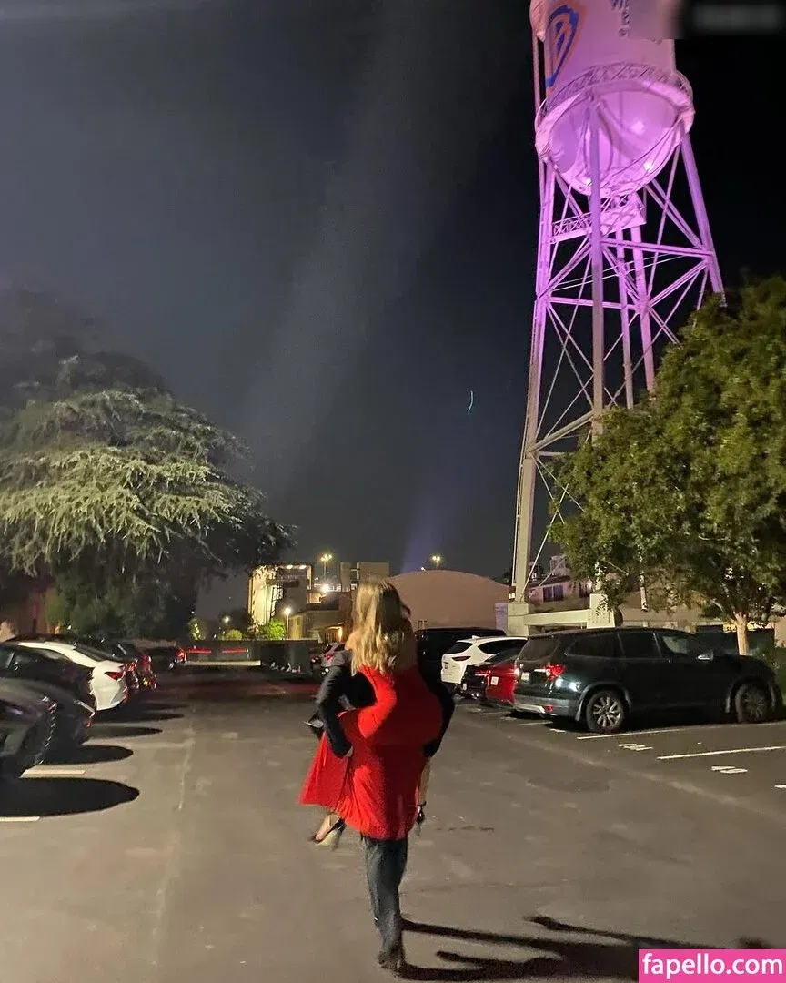 Emelia Hartford Onlyfans Photo Gallery 