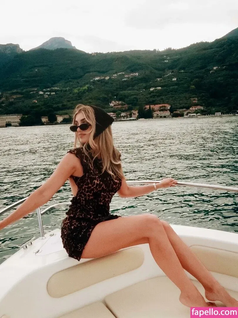 Emelia Hartford Onlyfans Photo Gallery 