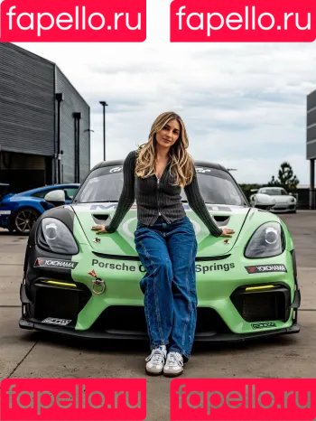 Emelia Hartford Onlyfans Photo Gallery 