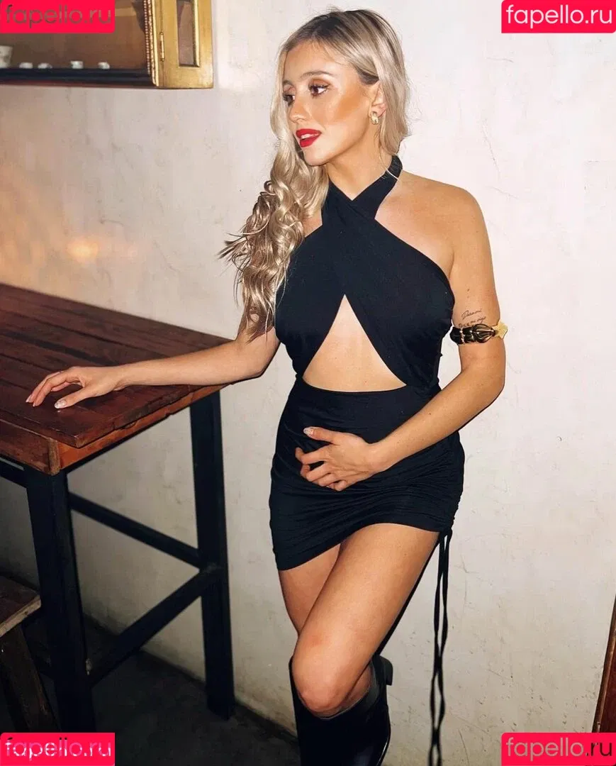 Morena Beltrán Onlyfans Photo Gallery 
