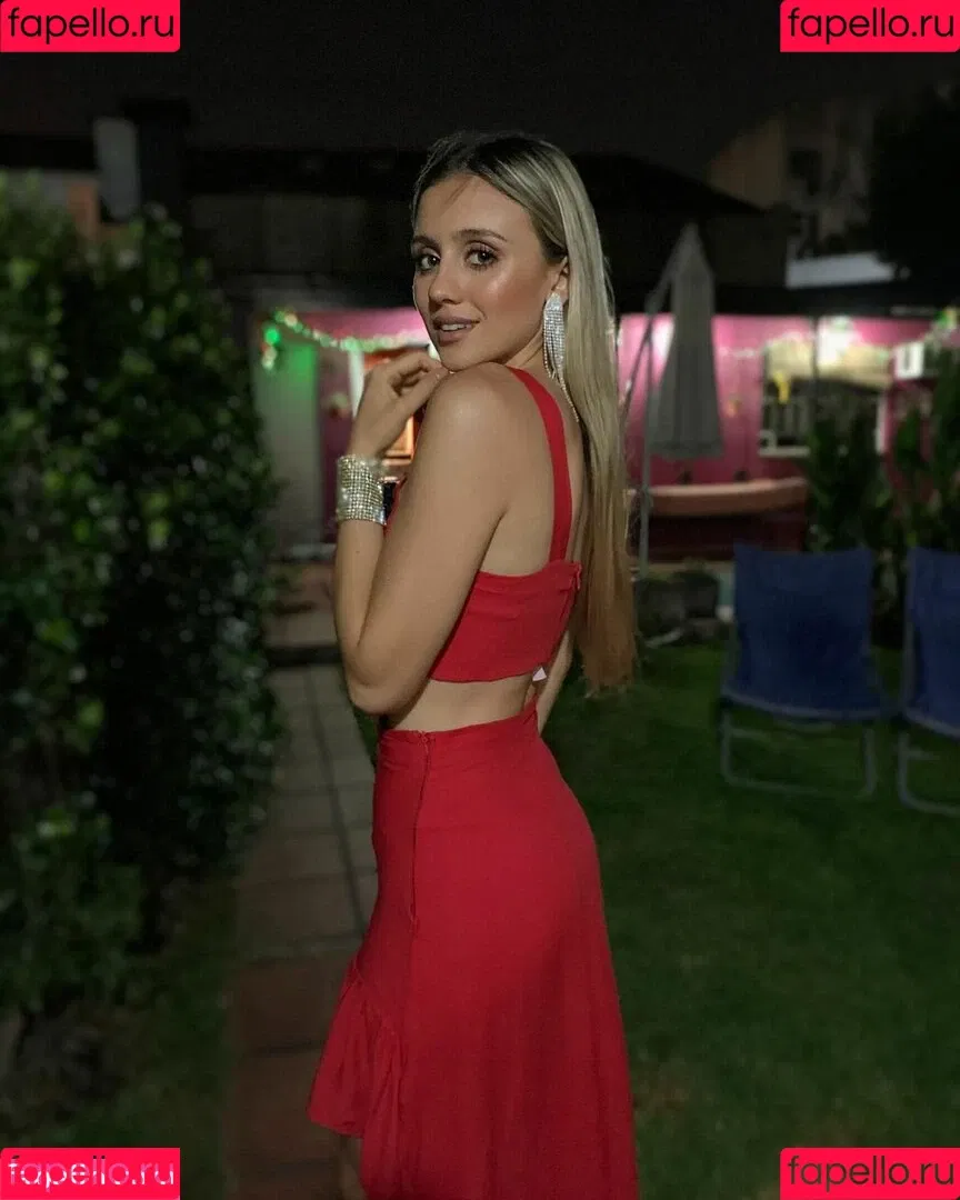 Morena Beltrán Onlyfans Photo Gallery 
