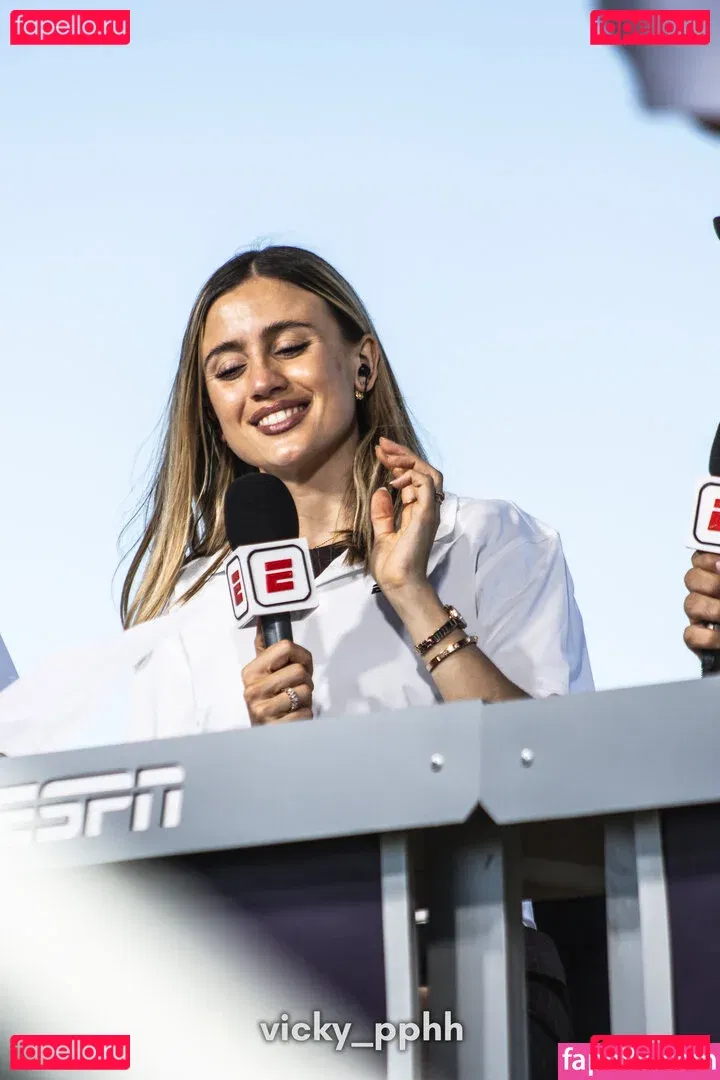 Morena Beltrán Onlyfans Photo Gallery 