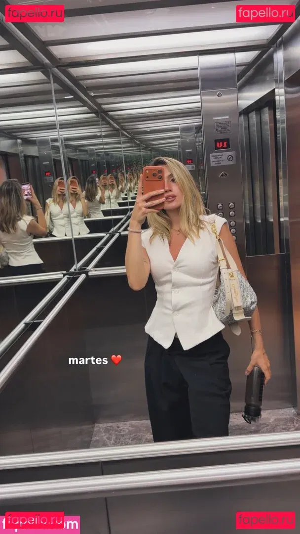 Morena Beltrán Onlyfans Photo Gallery 