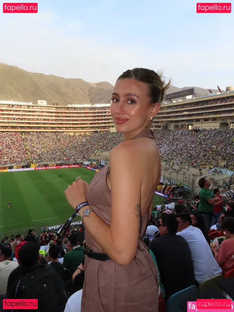 Morena Beltrán Onlyfans Photo Gallery 